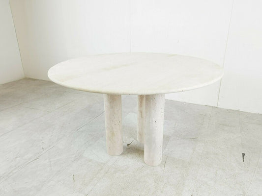 Round italian travertine dining table 1970s – A rare vintage treasure